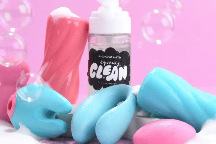 ve-sinh-sextoy-cat18